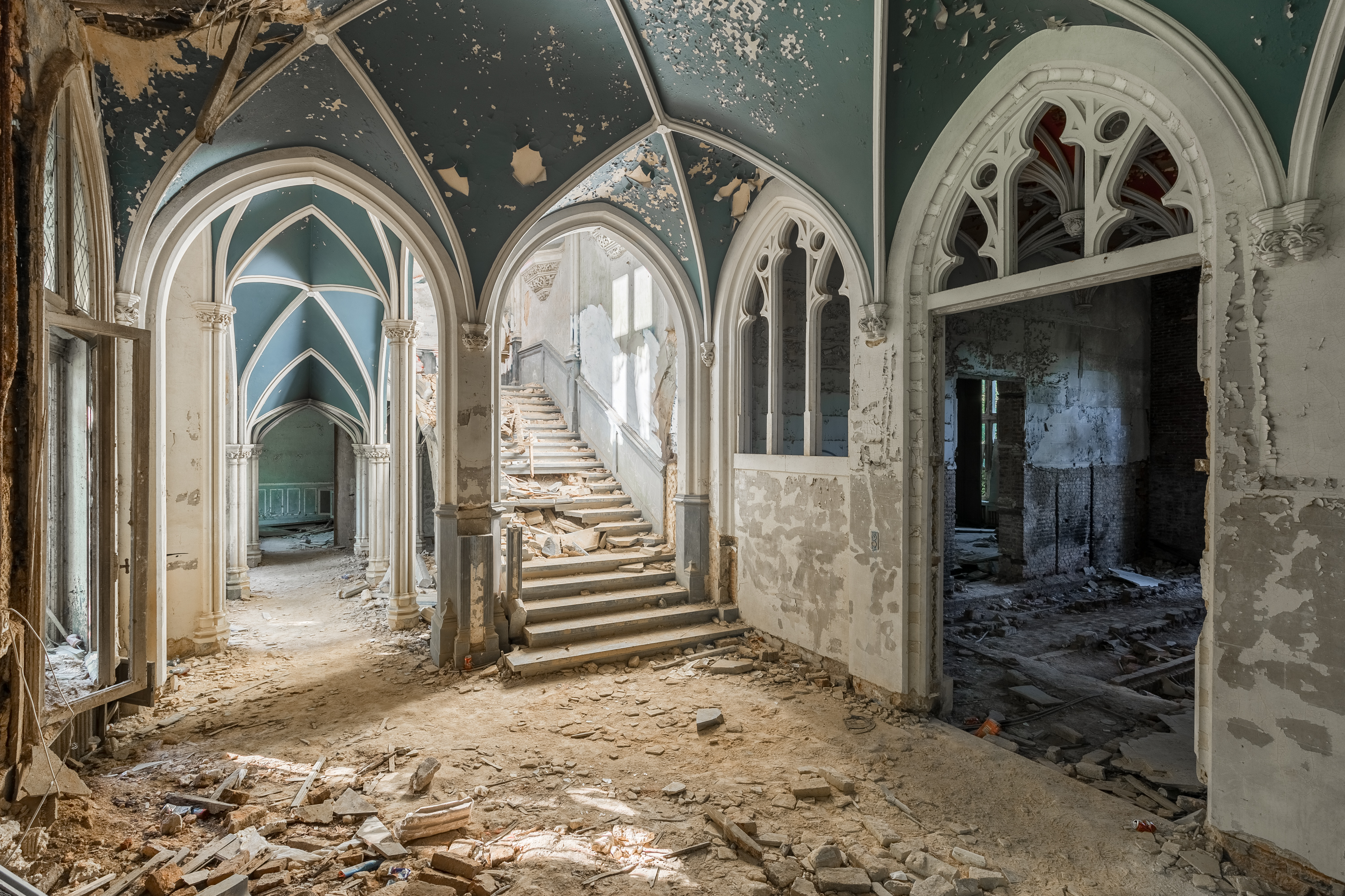 abandoned-fairytale-castle-in-the-woods