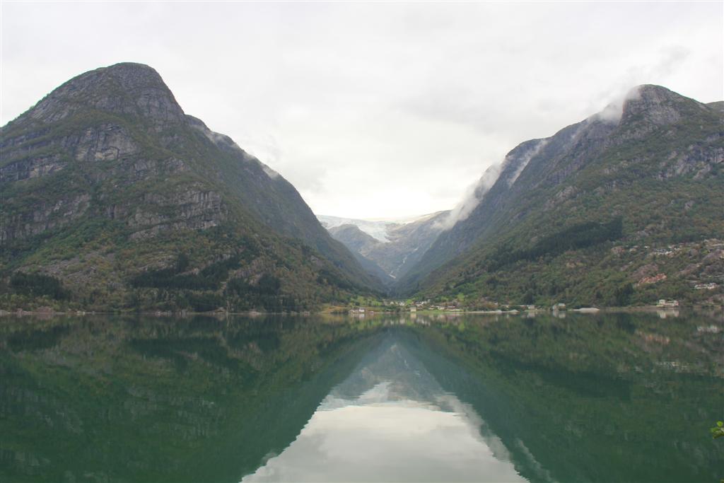smeltende-gletsjer-noorwegen