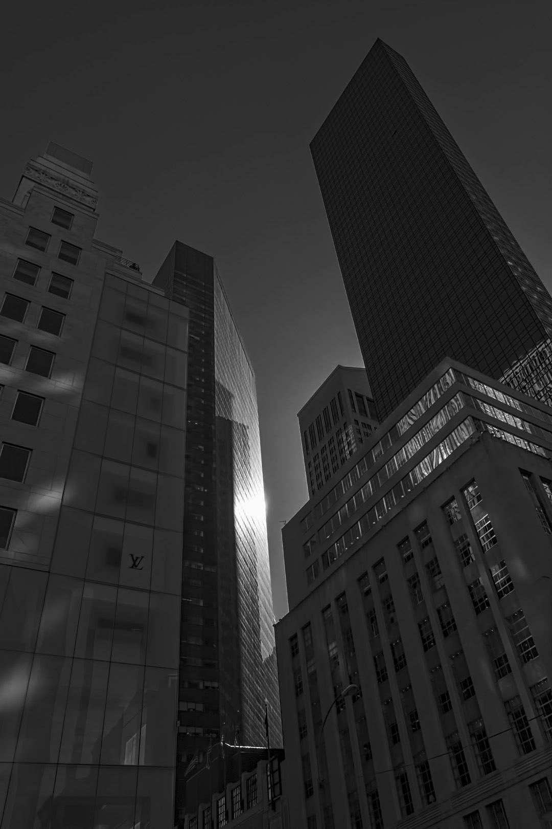 licht-en-schaduw-in-new-york-rond-louis-vuitton