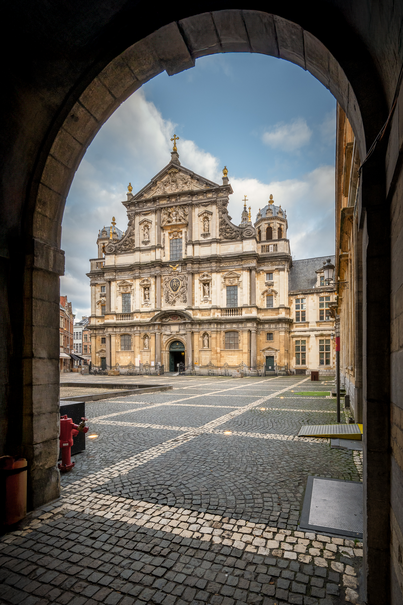 de-sint-carolus-borromeuskerk