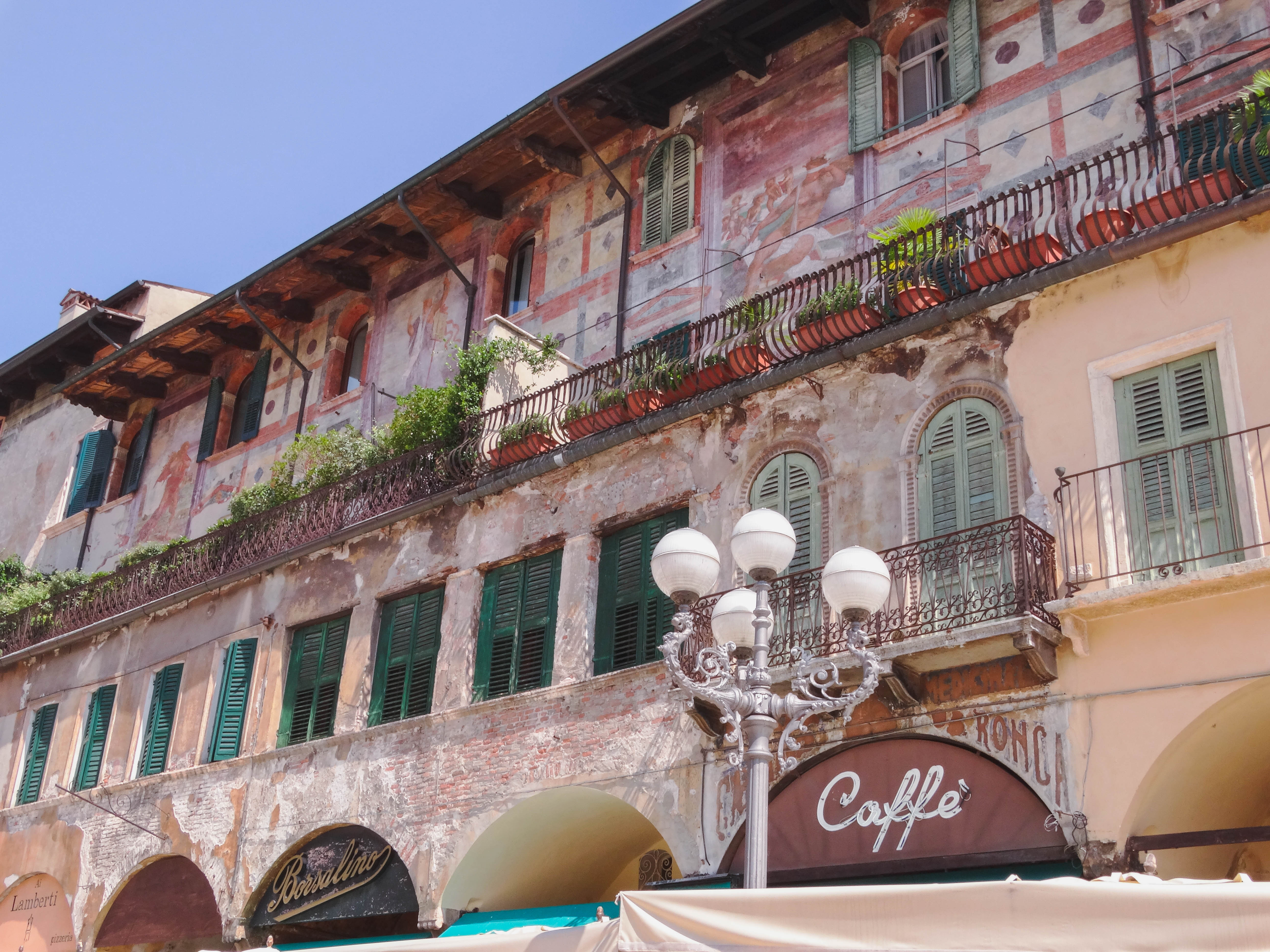 piazza-delle-erbe-verona