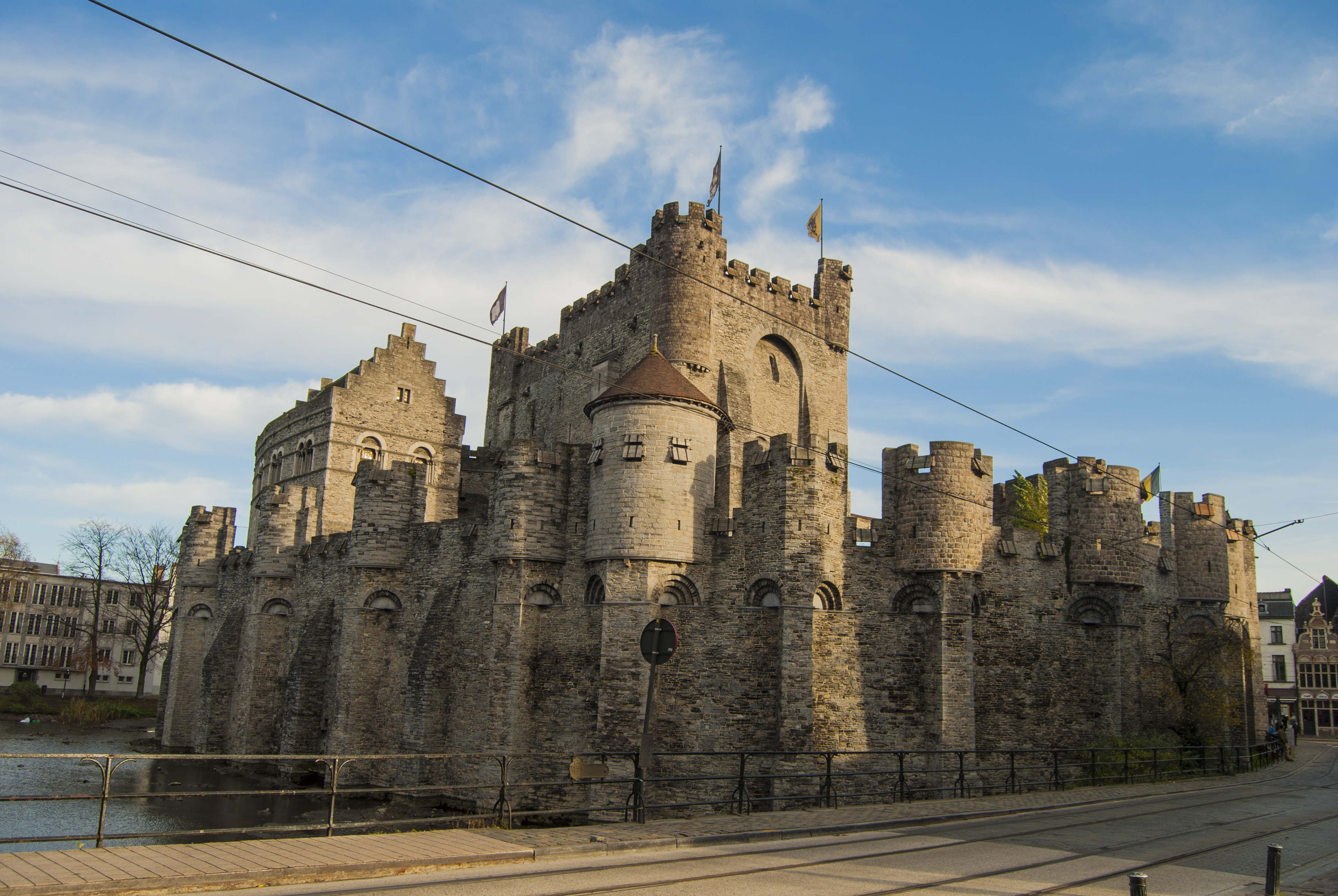 vroegere-architectuur-gravensteen-ghent-belgium