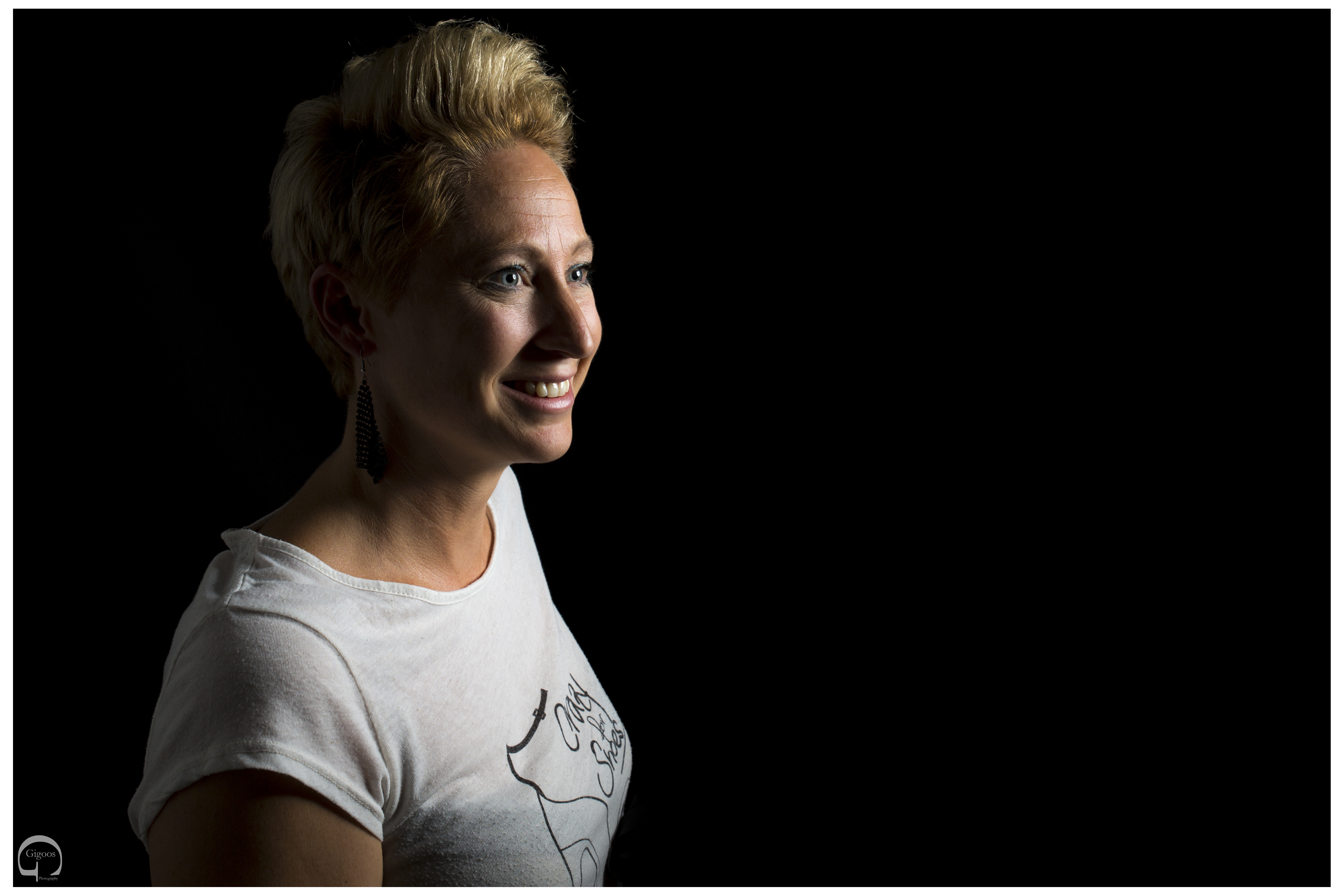 tanja-looks-into-the-light