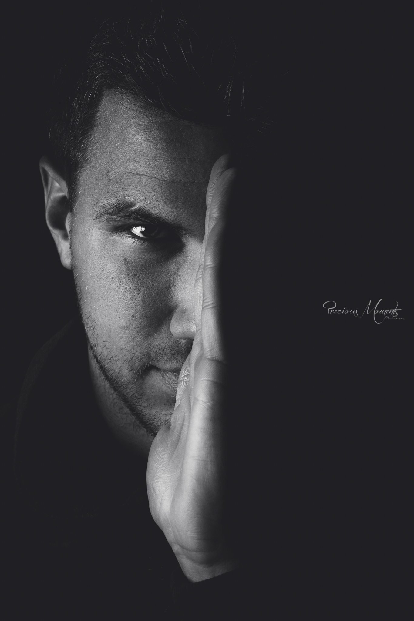 handsome-in-the-dark