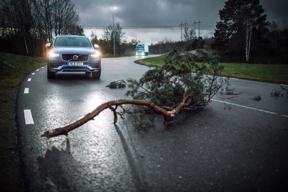 volvo-divisies-delen-realtime-data-om-effect-connected-veiligheidstechnologie-te-vergroten