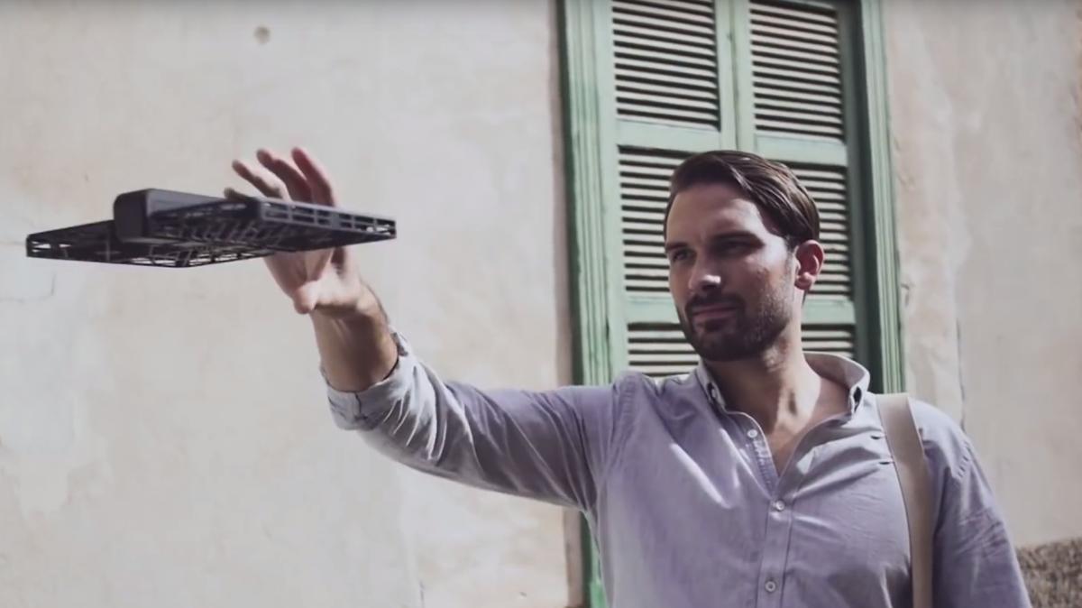 hover-camera-passport-uitgebracht