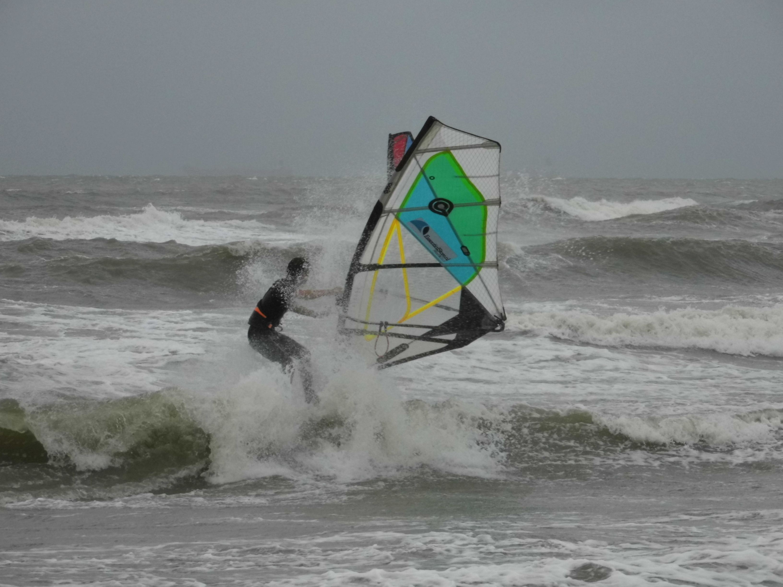 windsurfing