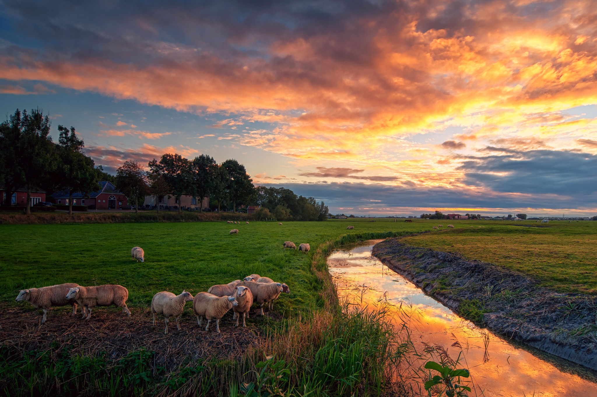 sunset-at-dorkwerd-groningen