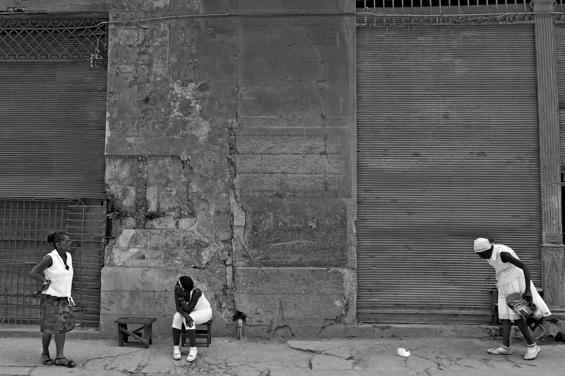 havana-three-ladies-in-white