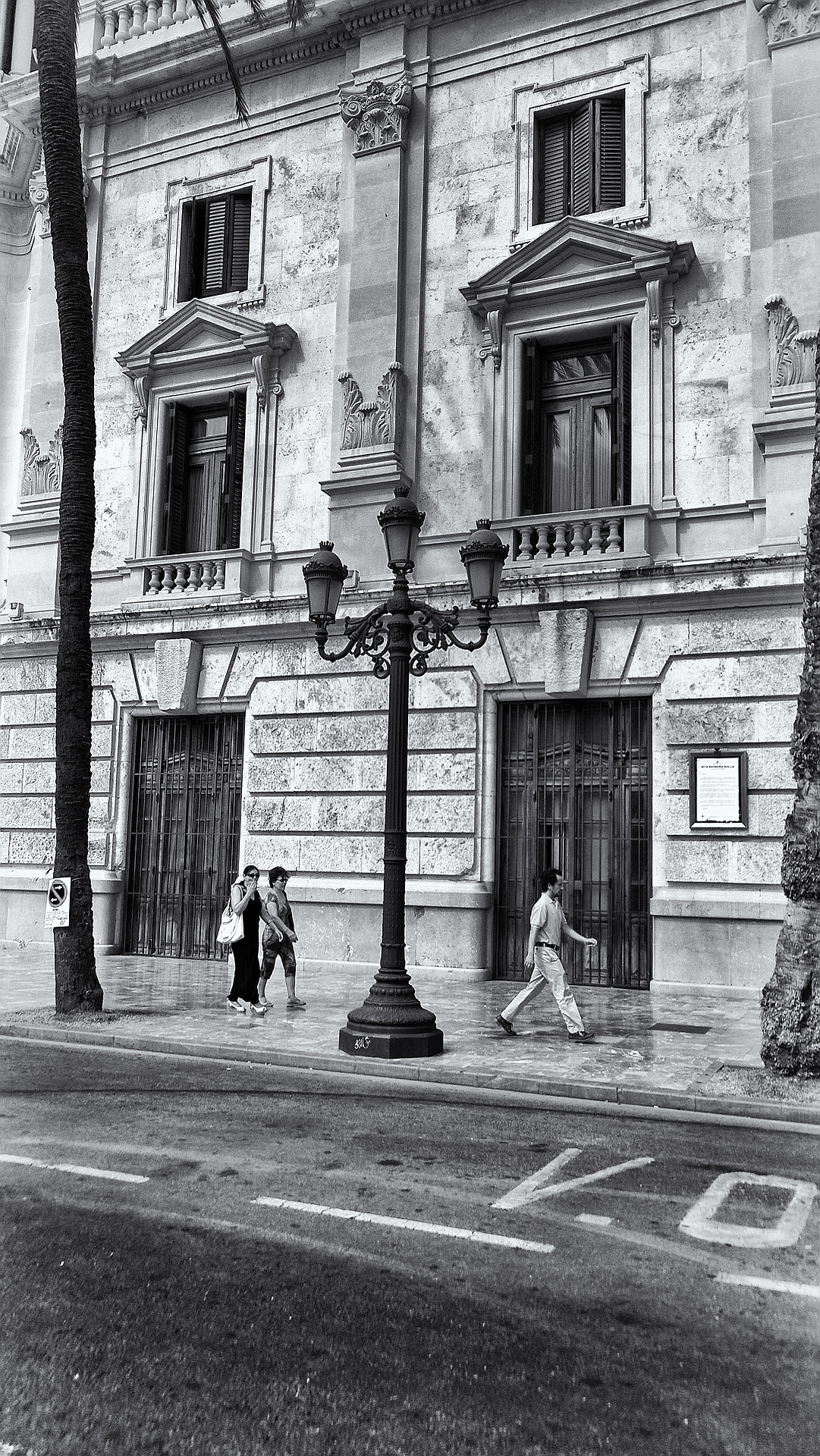 street-of-valencia-spain