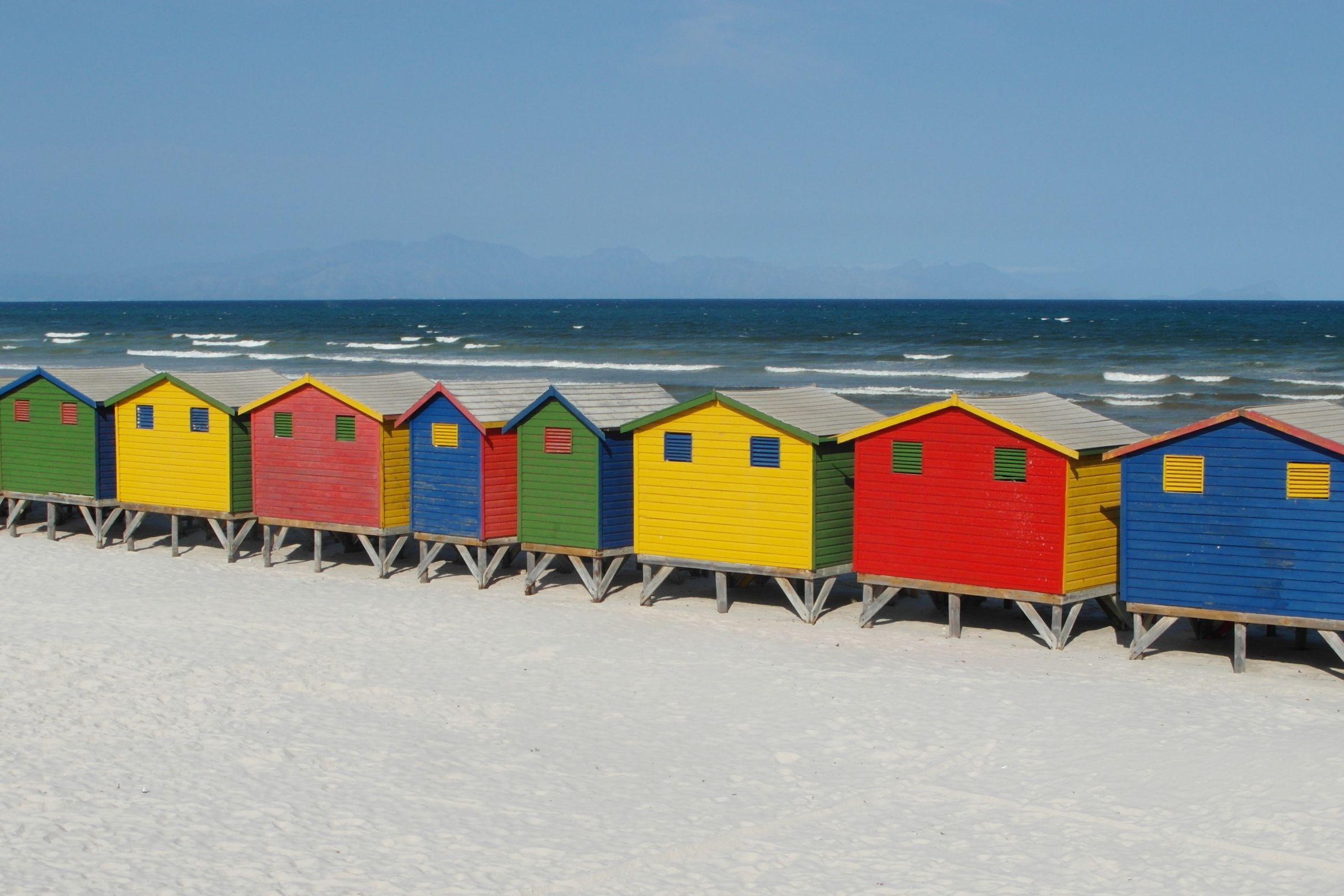 strandhuisjes-bij-muizenberg