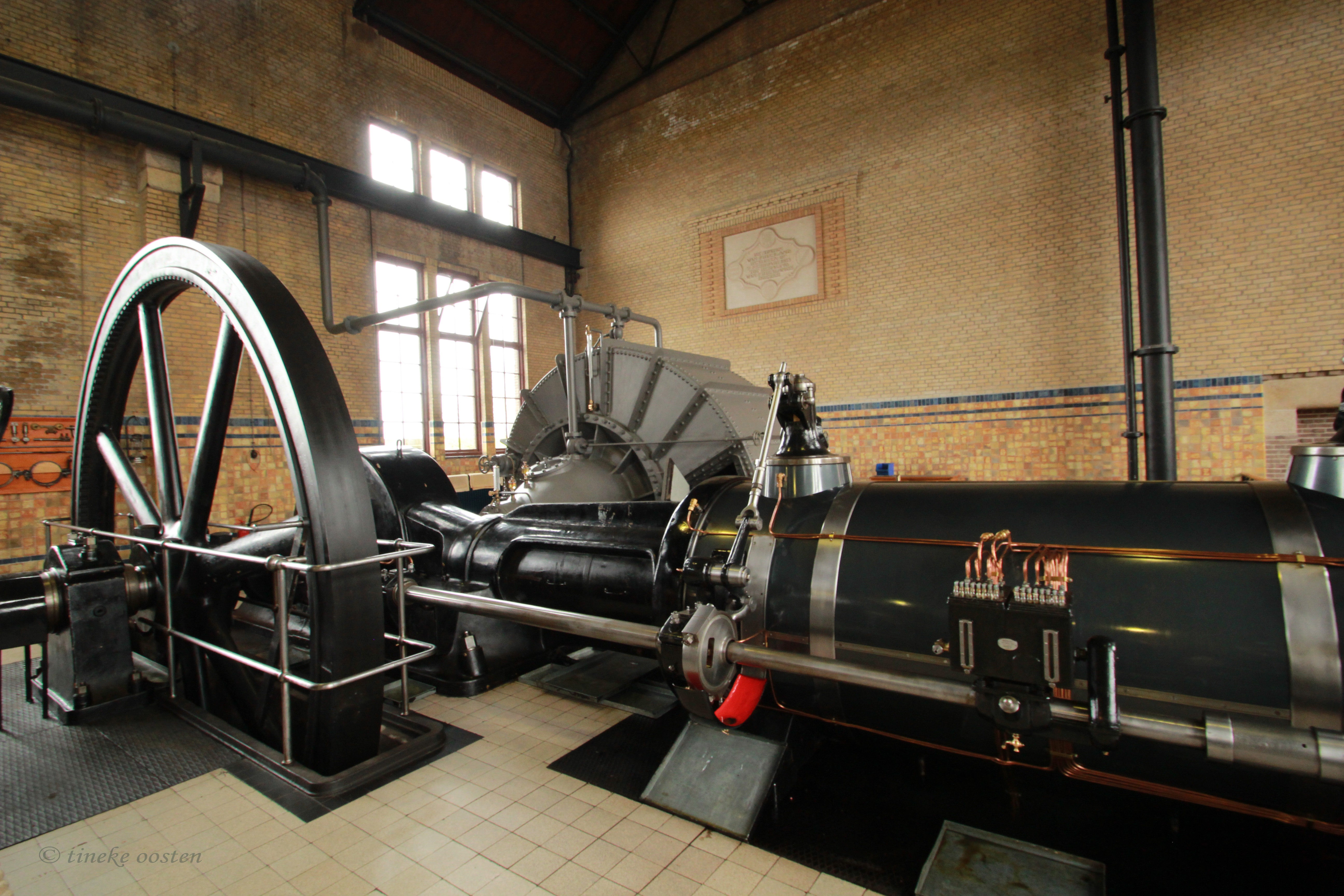 stoommachine-in-woudagemaal