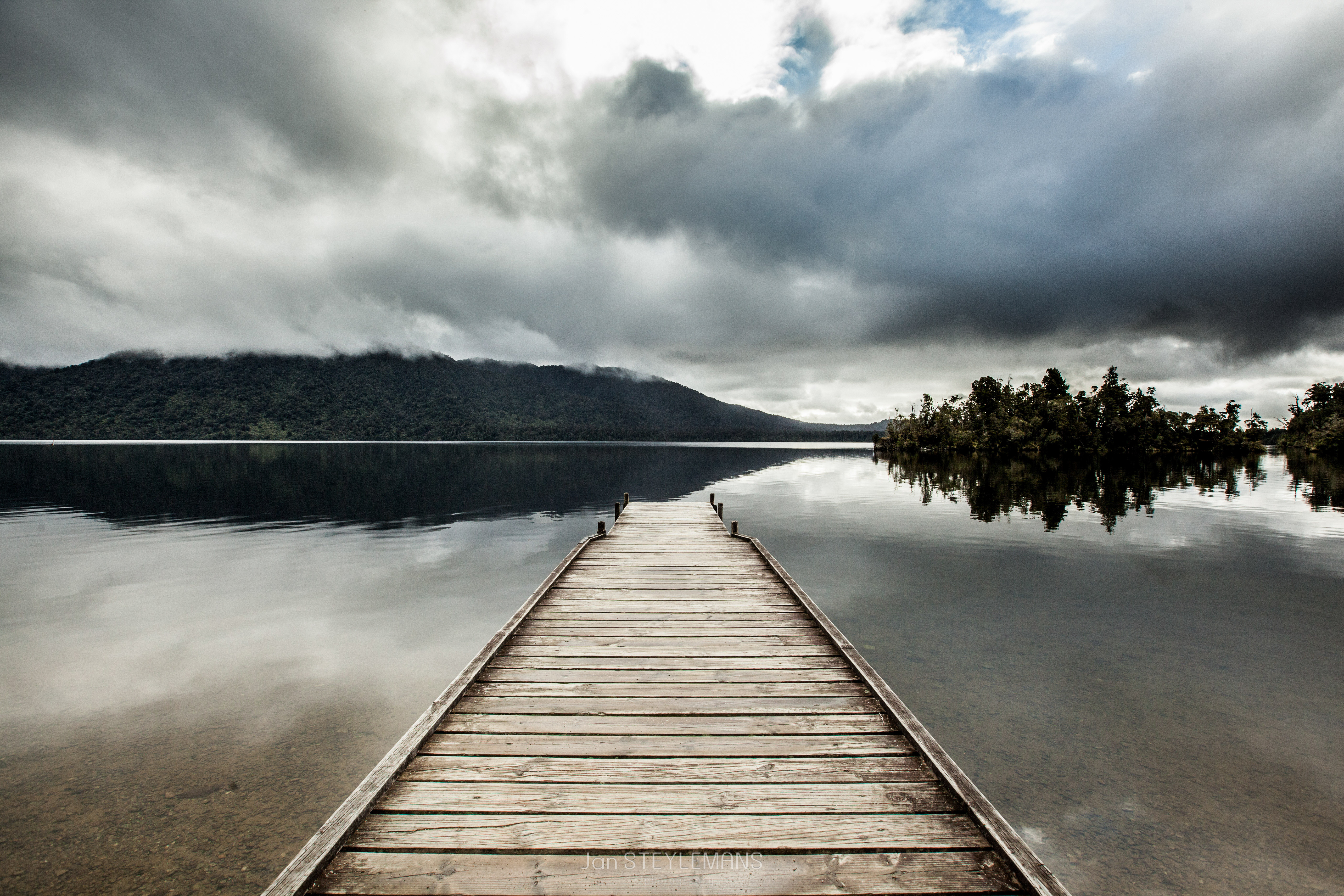 lake-rotoroa-new-zealand-0