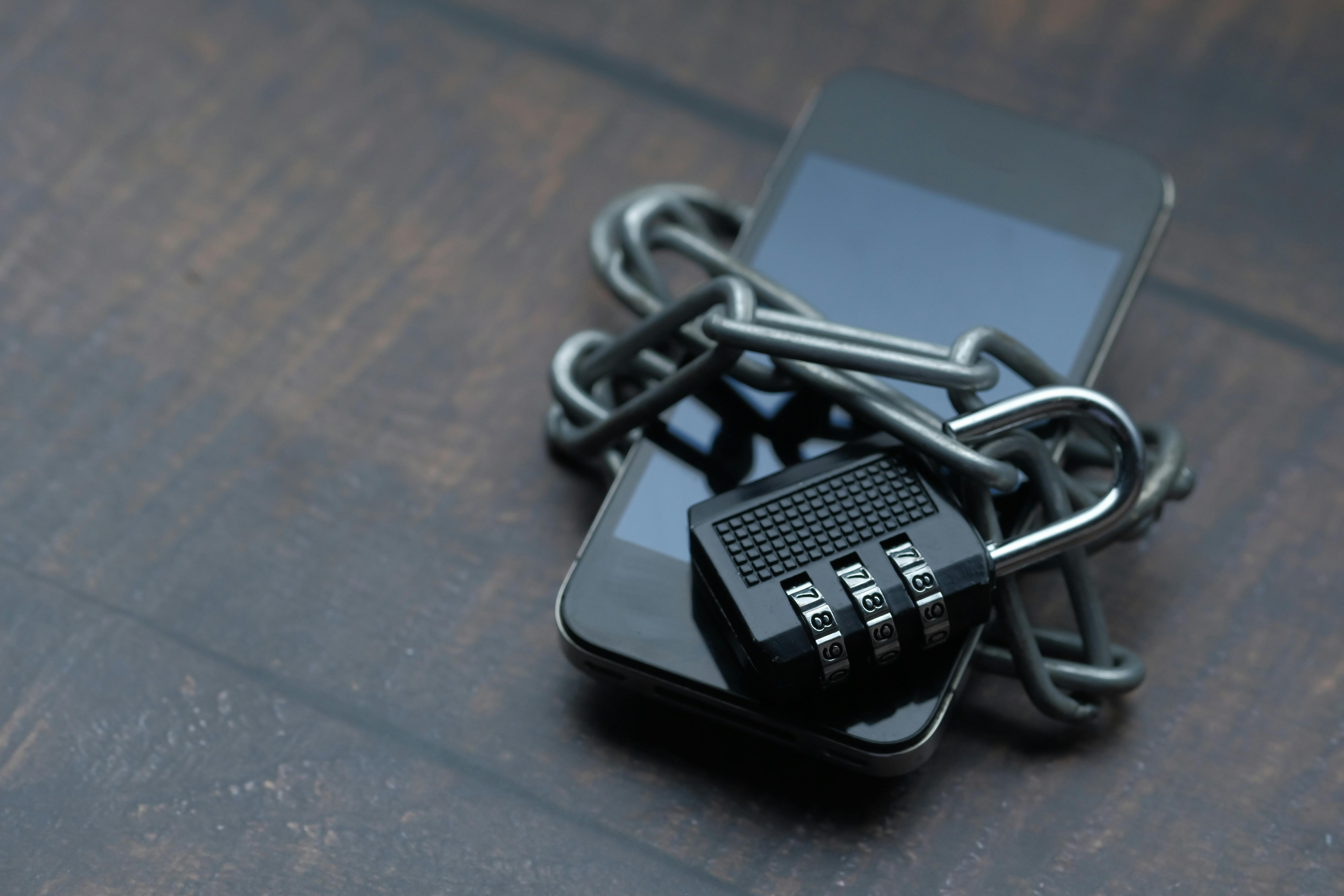 Dutchman feels powerless about his own data: 'Refusing is not an option'