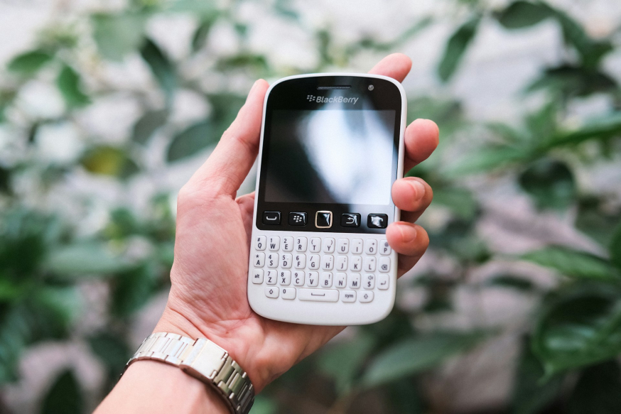 What happened to the Windows (smart)phone?